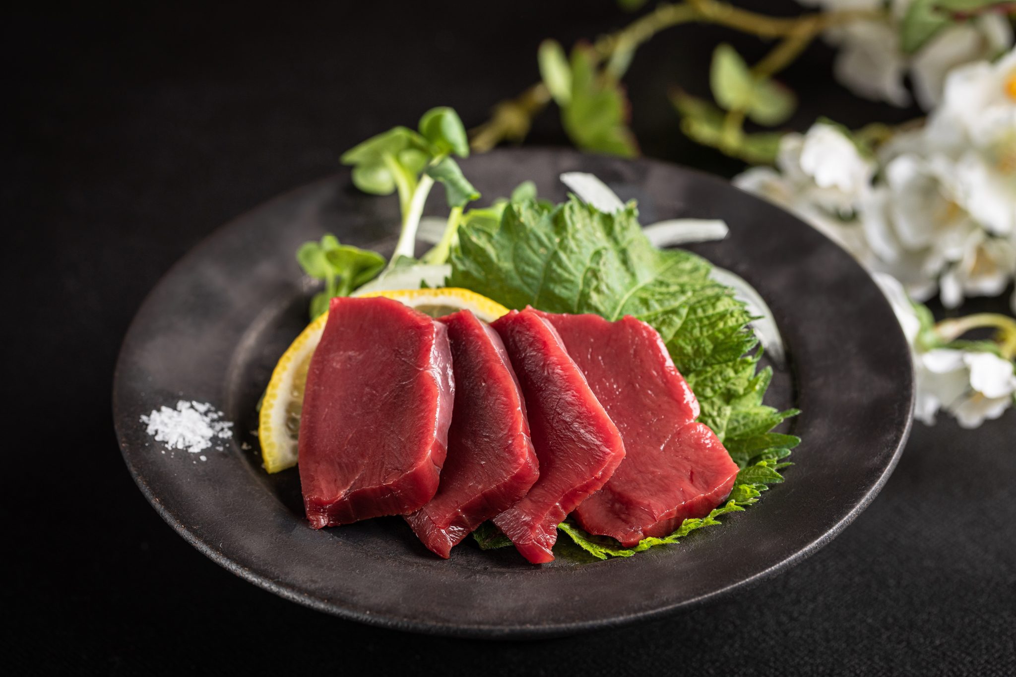 馬レバの次に来る!?馬ハツ刺しの魅力とおすすめの美味しい食べ方をご紹介♪ | 馬肉総論
